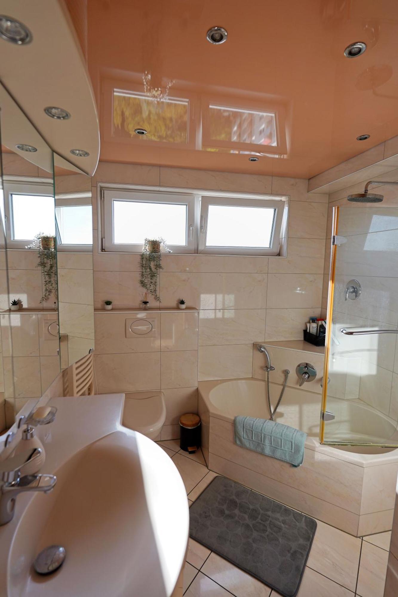 Tolle Wohnung Mit Panoramablick Weinheim Exteriör bild